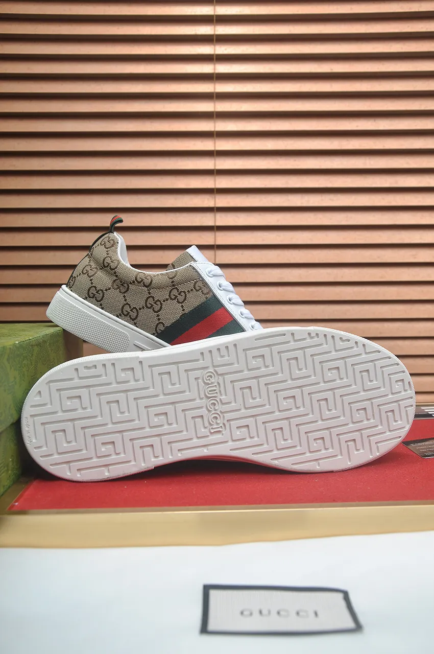 Men's men's shoes💰420💶[GUCCI Gucci] official website 1:1 men's sports shoes are now on the market, using original Gucci fabric + gluten lining, plus the official website original 1:1 comfortable outsole. Fashionable and versatile, super comfortable and breathable. 5 colors available, standard shoe size 38/45 (custom-made sizes 45 are non-refundable)